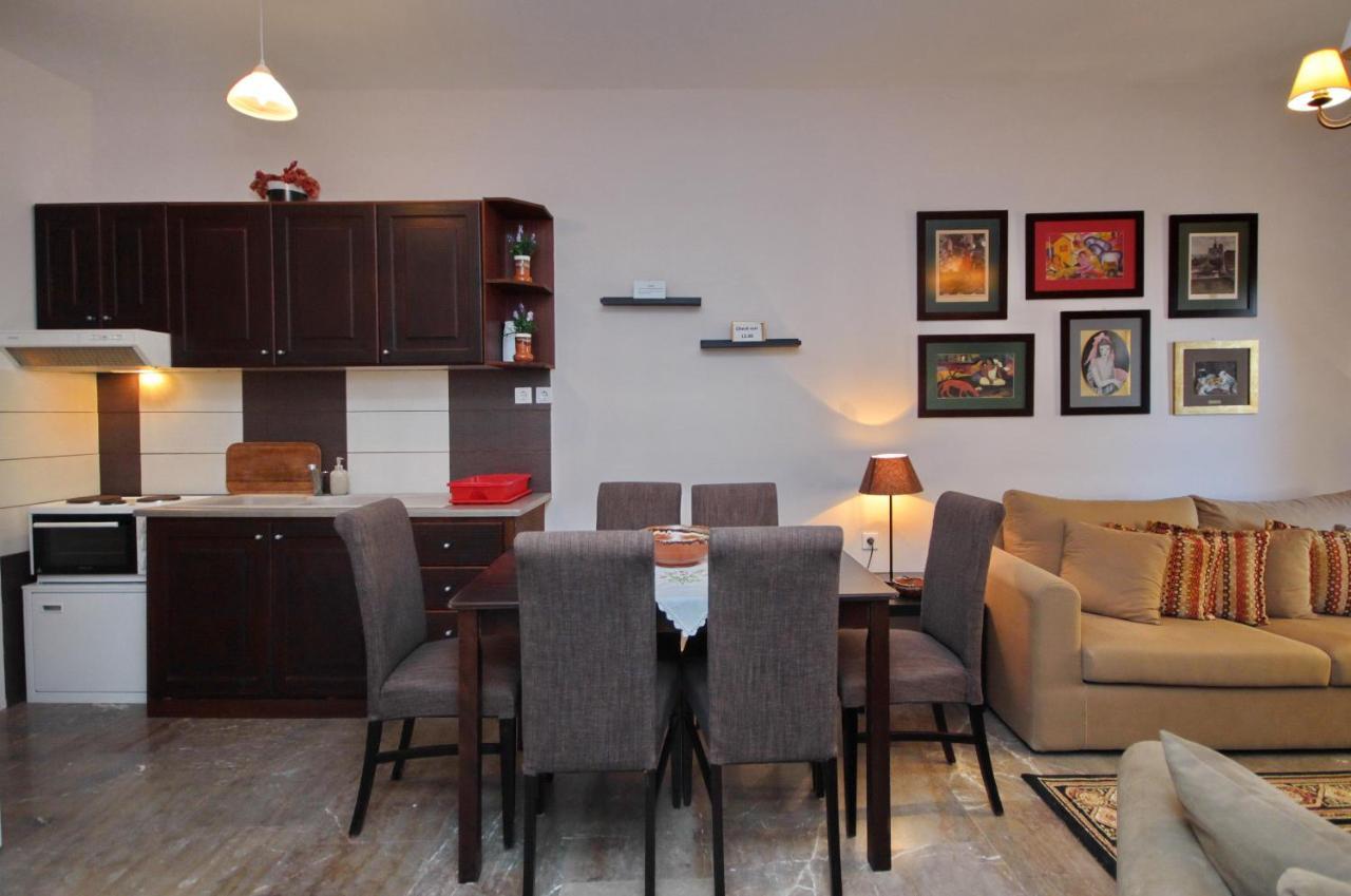 Aloe Luxury Apartments Порто-Хелі Екстер'єр фото