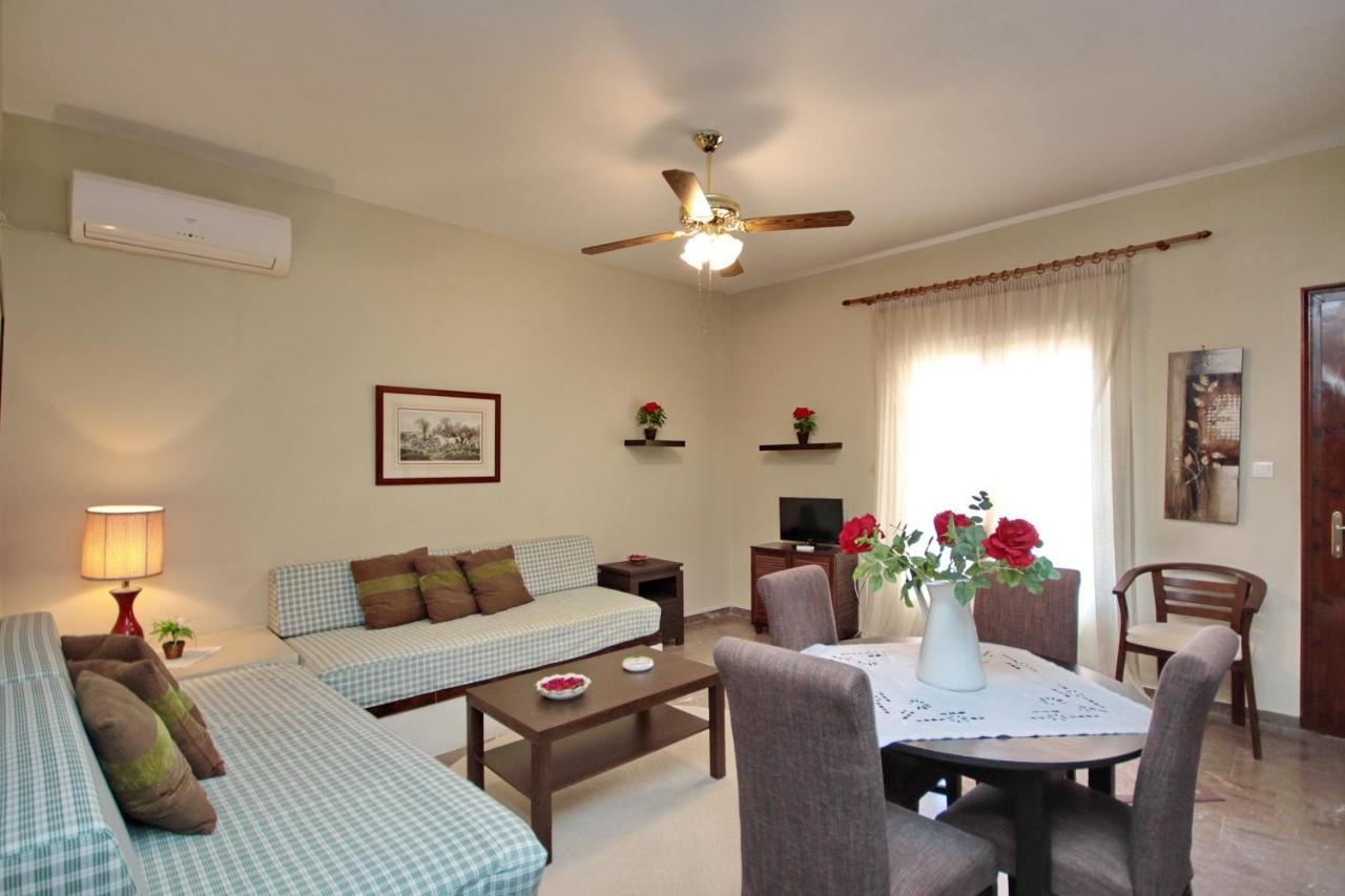 Aloe Luxury Apartments Порто-Хелі Екстер'єр фото