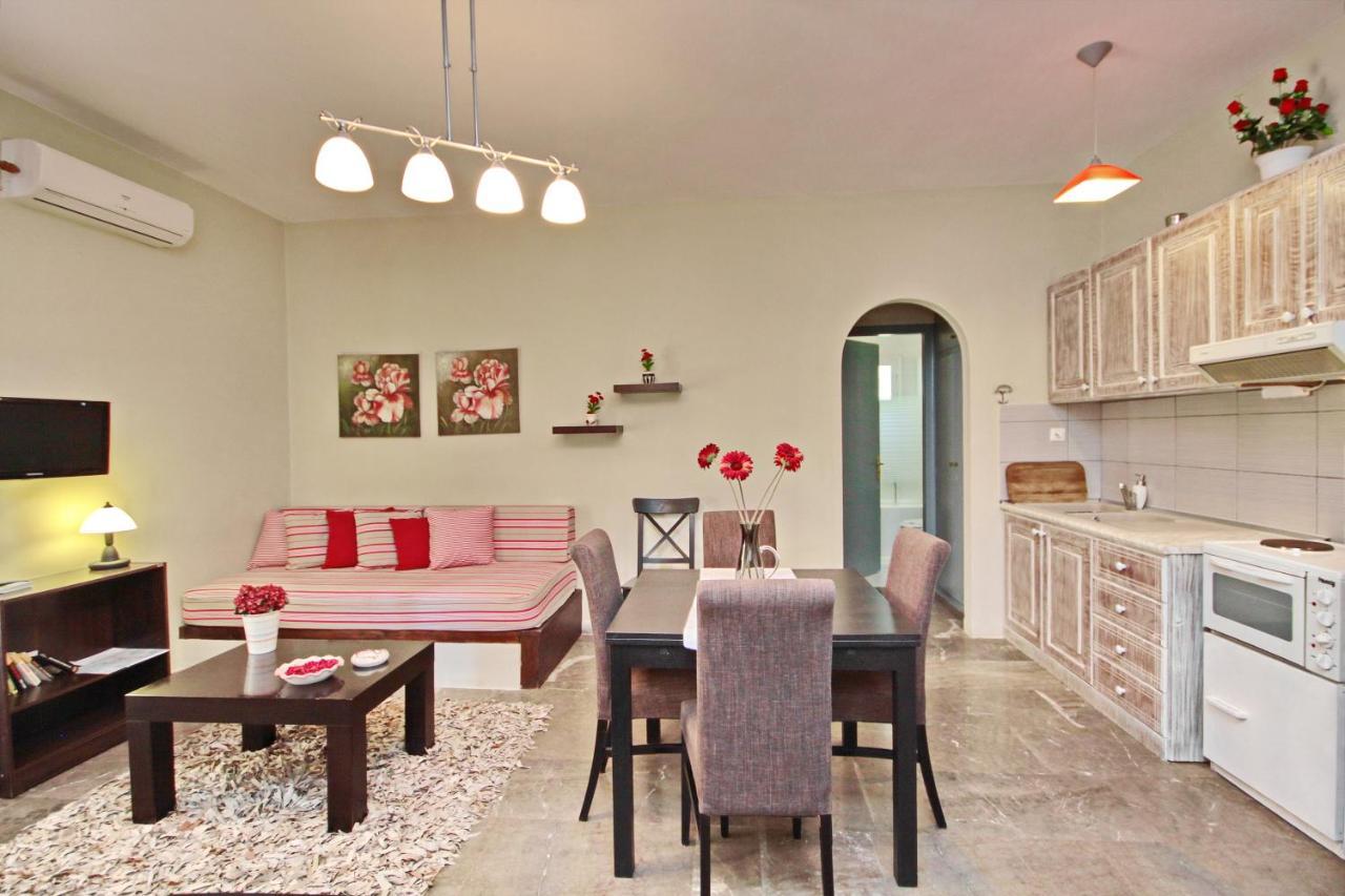 Aloe Luxury Apartments Порто-Хелі Екстер'єр фото