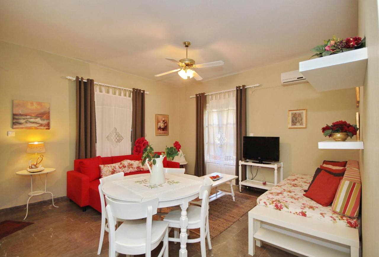 Aloe Luxury Apartments Порто-Хелі Екстер'єр фото
